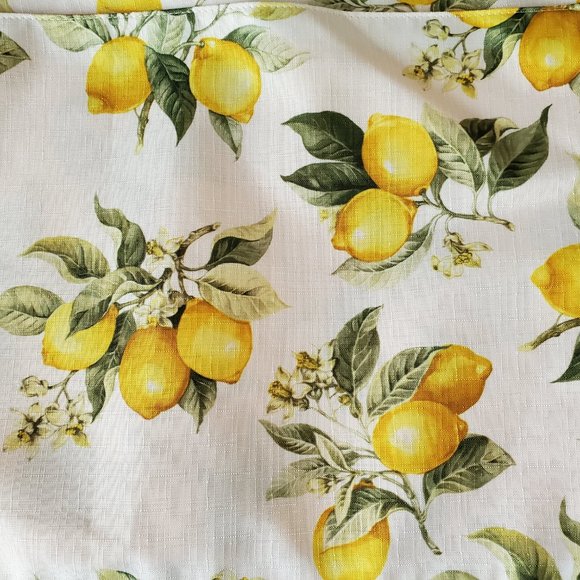 Lemon Placemats, set of 4, Polyester Yellow Green Reversible, Citrus Fruit Decor - Picture 4 of 5